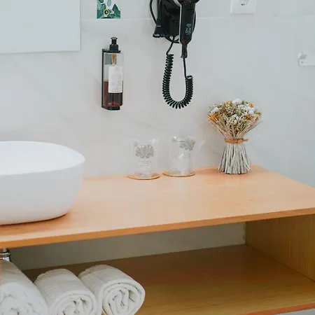 Encosta Do Monte Гостевой дом 3*