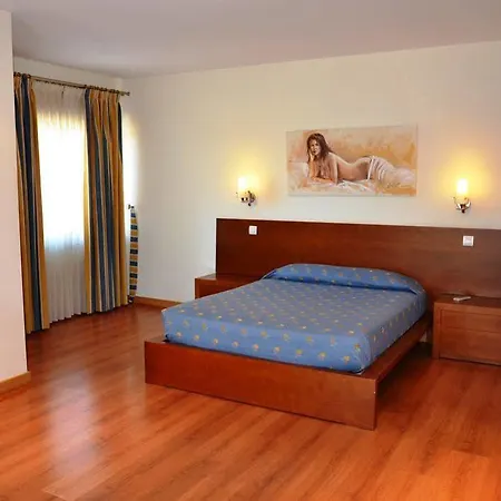 Encosta Do Monte Гостевой дом 3*